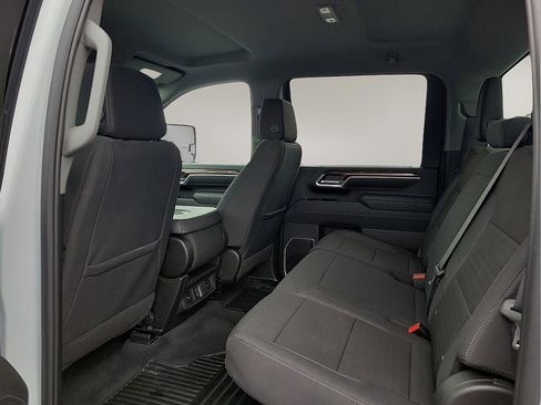 Used 2025 Chevrolet Silverado 2500 LT w/ Convenience Package AWD/4WD image 9