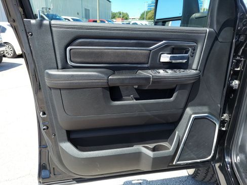 Used 2024 RAM 2500 Laramie w/ Sport Appearance Package AWD/4WD image 29
