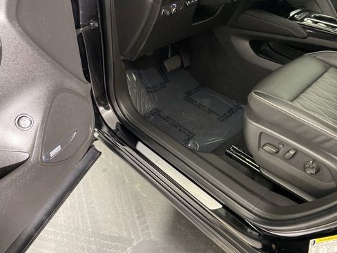 Used 2021 Buick Envision Avenir w/ Technology Package II image 23