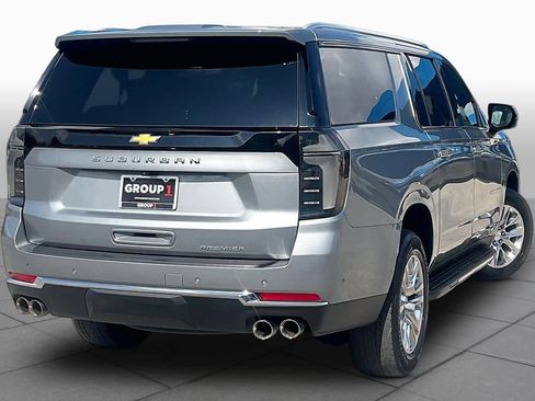 Used 2025 Chevrolet Suburban Premier RWD image 13