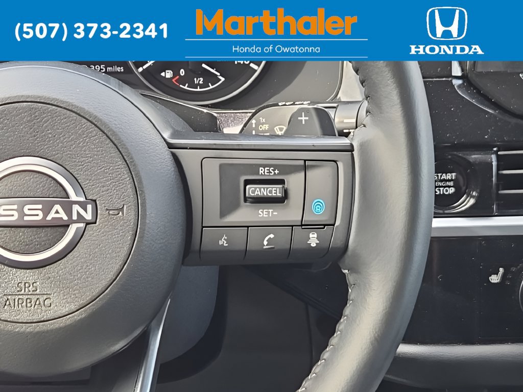 Used 2025 Nissan Pathfinder SV FWD image 25