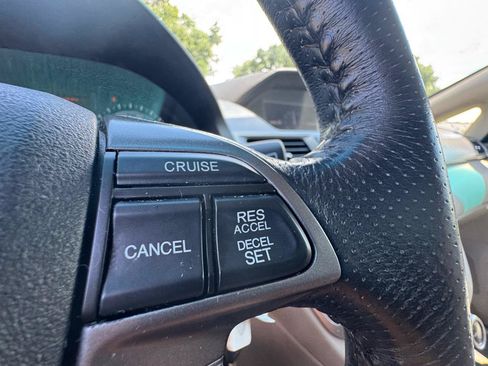 Used 2012 Honda Odyssey Touring image 42