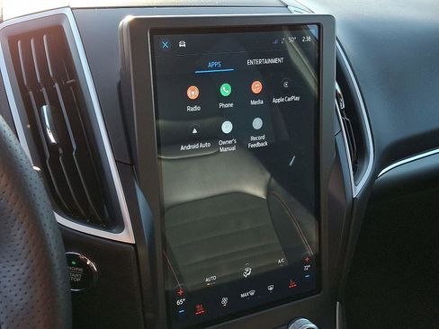 Used 2022 Ford Edge ST-Line w/ Class II Trailer Tow Package image 17