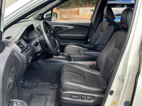 Used 2022 Honda Passport TrailSport image 16