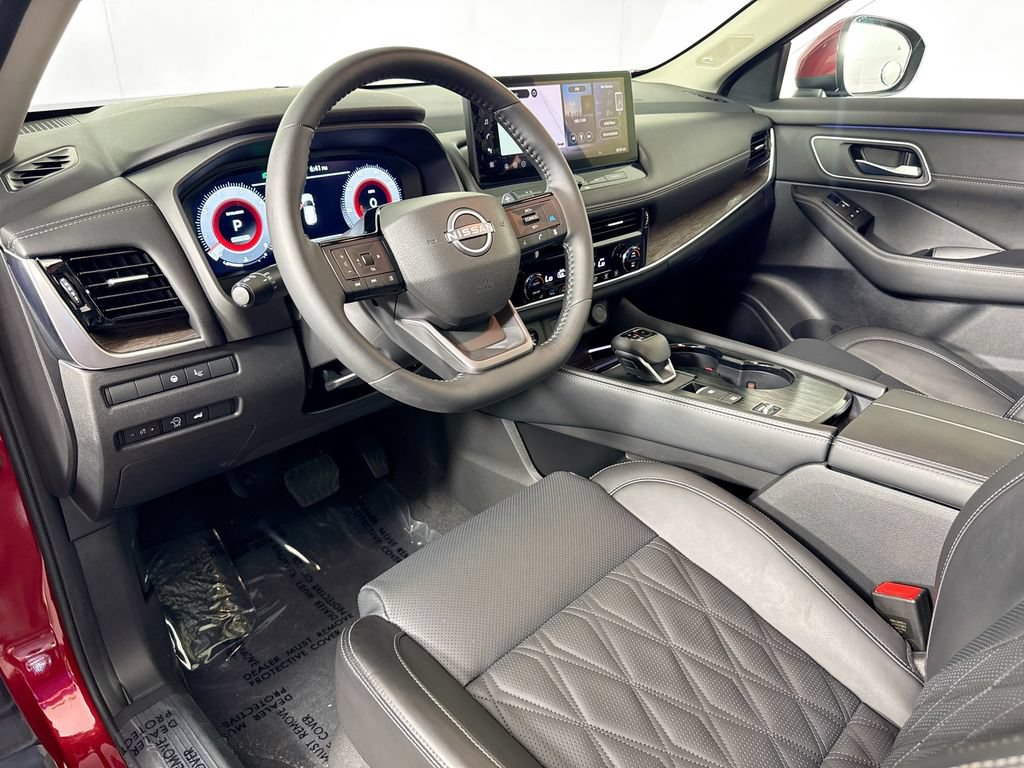 Used 2025 Nissan Rogue Platinum w/ Platinum Premium Package FWD image 9