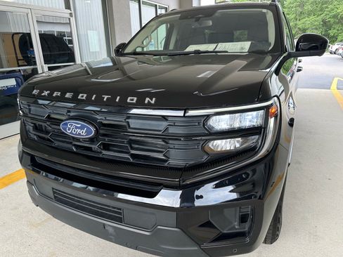 Certified 2025 Ford Expedition Max Active RWD image 2