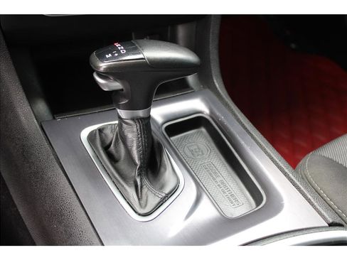 Used 2018 Dodge Charger SXT RWD image 25