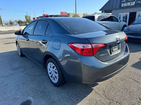 Used 2018 Toyota Corolla LE FWD image 5