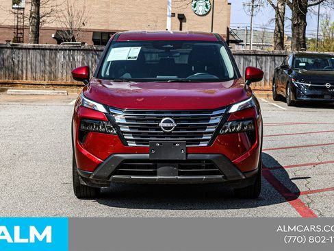 Used 2025 Nissan Rogue SV image 12