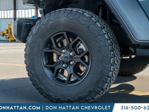 Used 2024 Jeep Wrangler Unlimited image 40