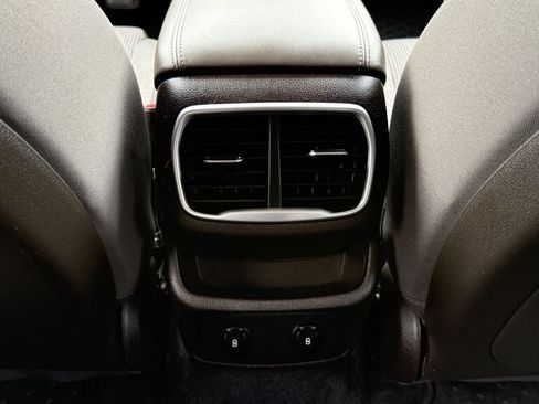 Used 2019 Hyundai Santa Fe SEL FWD image 14