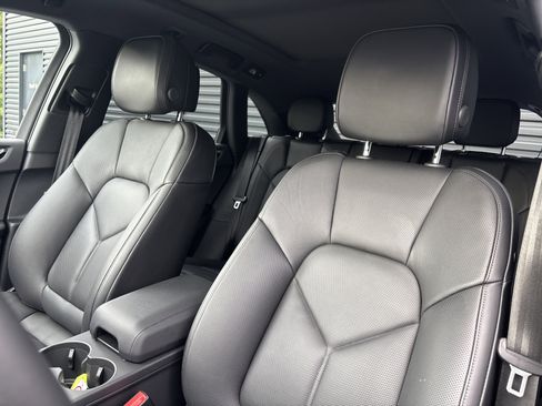 Used 2026 Porsche Macan image 23