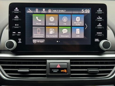 Used 2018 Honda Accord Sport image 23