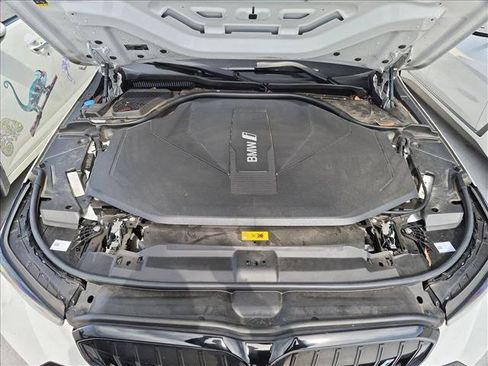 Used 2024 BMW i5 eDrive40i w/ M Sport Package RWD image 24