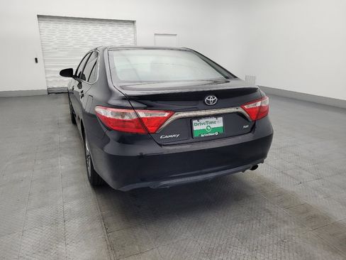 Used 2015 Toyota Camry SE image 6