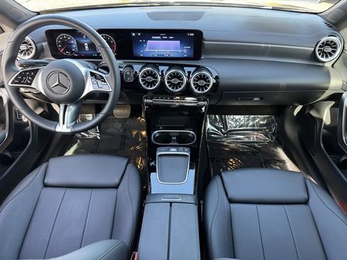 Used 2025 Mercedes-Benz CLA 250 image 10