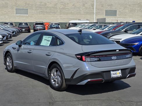 New 2025 Hyundai Sonata SE image 9