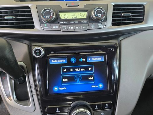 Used 2016 Honda Odyssey EX image 18