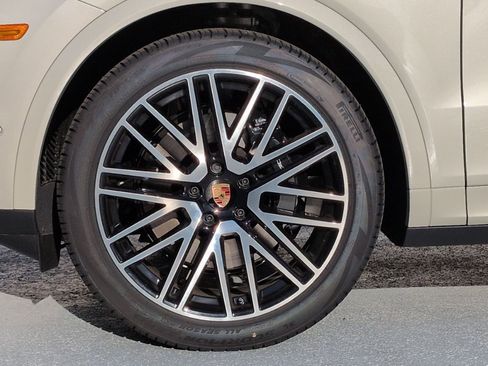 New 2026 Porsche Cayenne Coupe image 10