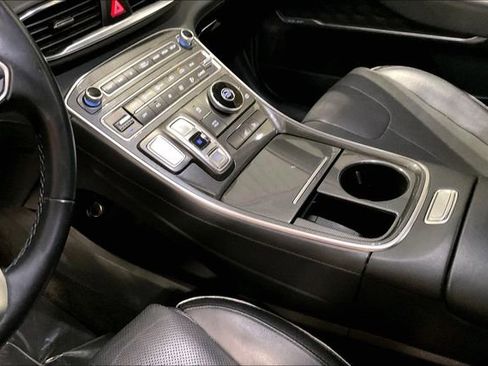 Used 2022 Hyundai Santa Fe SEL w/ Convenience + Premium Package FWD image 15
