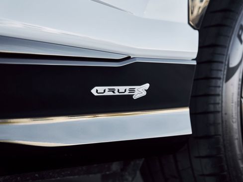 Used 2024 Lamborghini Urus S image 11