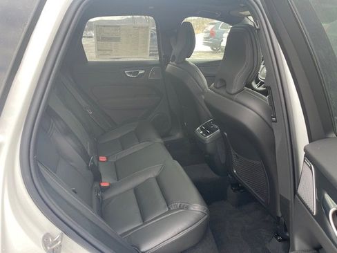 New 2026 Volvo XC60 B5 Ultra w/ Climate Package image 6