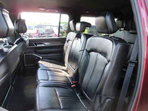 Used 2022 Jeep Wagoneer Series I AWD/4WD image 22
