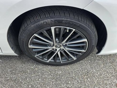 Certified 2022 Lexus ES 350 w/ Premium Package FWD image 15