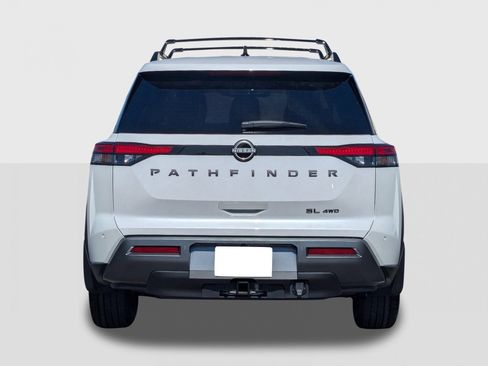New 2026 Nissan Pathfinder SL image 4