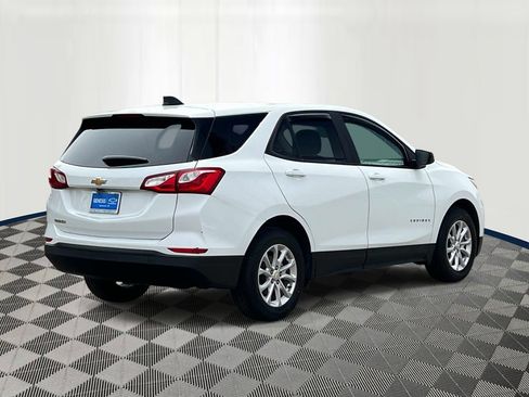 Used 2021 Chevrolet Equinox LS w/ LS Convenience Package FWD image 5