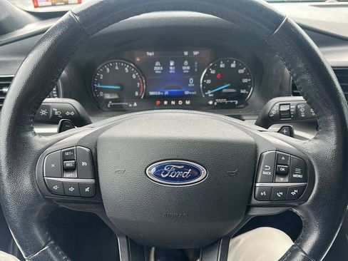 Used 2020 Ford Explorer XLT w/ Equipment Group 202A AWD/4WD image 15