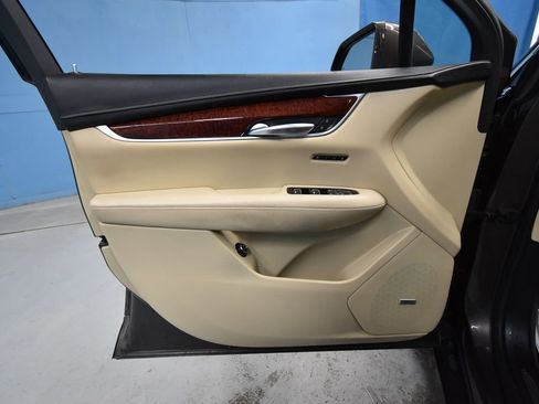 Used 2019 Cadillac XT5 Luxury image 4