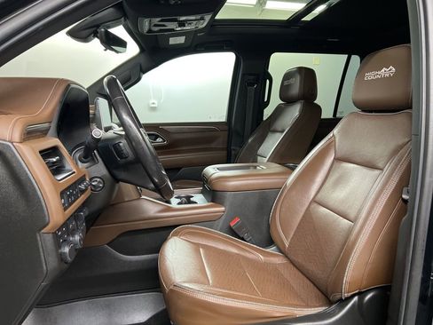 Used 2021 Chevrolet Tahoe High Country w/ Premium Package image 26