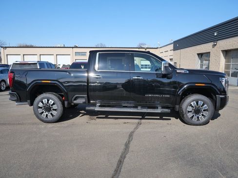New 2026 GMC Sierra 3500 Denali w/ Denali Reserve Package image 14