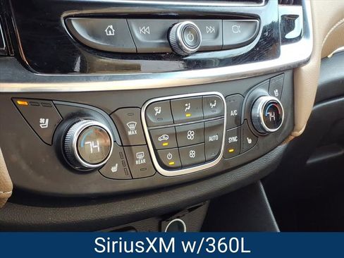 Certified 2023 Chevrolet Traverse Premier FWD image 5