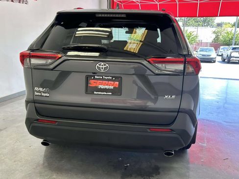 Used 2025 Toyota RAV4 XLE w/ Convenience Package FWD image 4