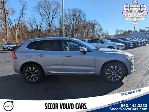 Certified 2023 Volvo XC60 B5 Plus image 4