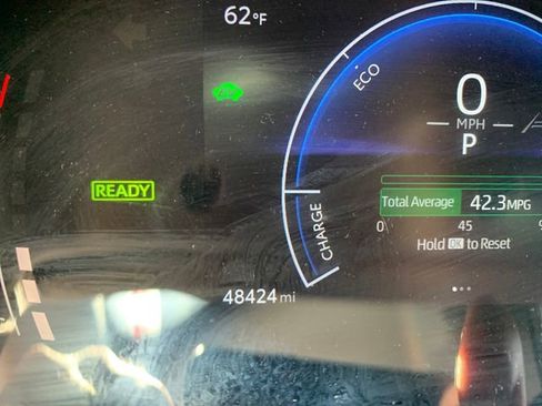 Used 2025 Toyota Camry LE FWD image 18