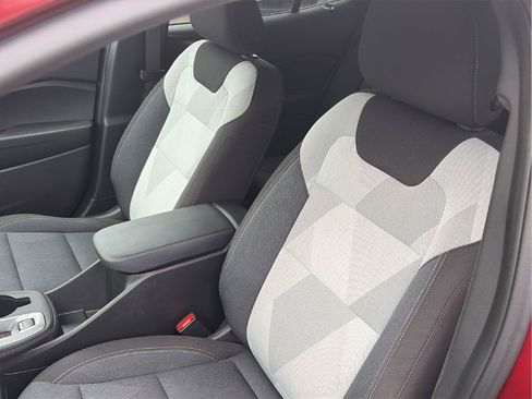 Used 2024 Chevrolet Trax RS FWD image 22