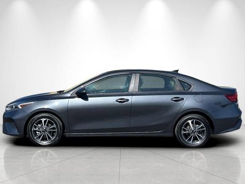 Used 2023 Kia Forte LXS FWD image 7