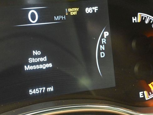 Used 2017 Jeep Grand Cherokee Overland w/ Jeep Active Safety Group image 4