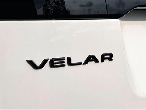 Used 2026 Land Rover Range Rover Velar Dynamic SE image 8