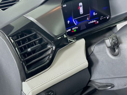 Used 2025 Volkswagen Taos S image 17