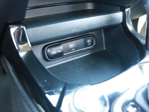 Used 2025 Kia Seltos S image 21