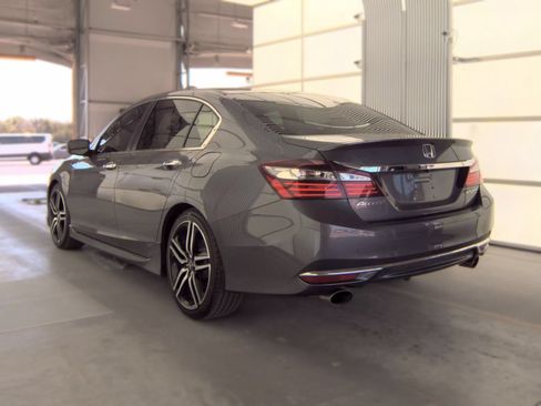 Used 2016 Honda Accord Sport image 2