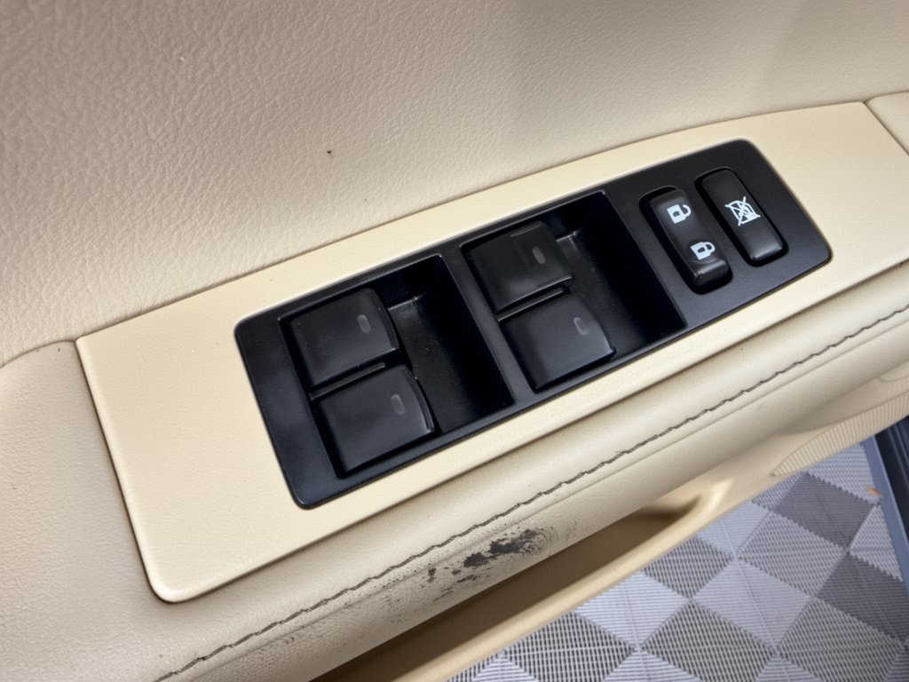 Used 2014 Lexus ES 350 w/ Luxury Package FWD image 15