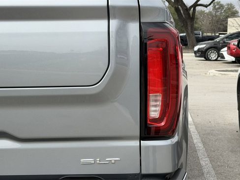 Used 2025 GMC Sierra 1500 SLT image 12