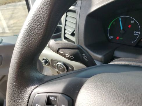 Used 2022 Ford E-Transit Medium Roof image 15