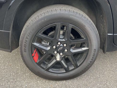 Used 2023 Chevrolet Traverse Premier w/ Redline Edition image 11