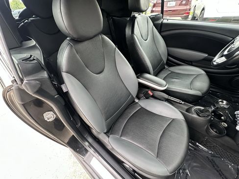 Used 2010 MINI Cooper Convertible FWD image 7